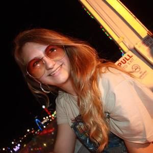 Meet your Posher, Hayley